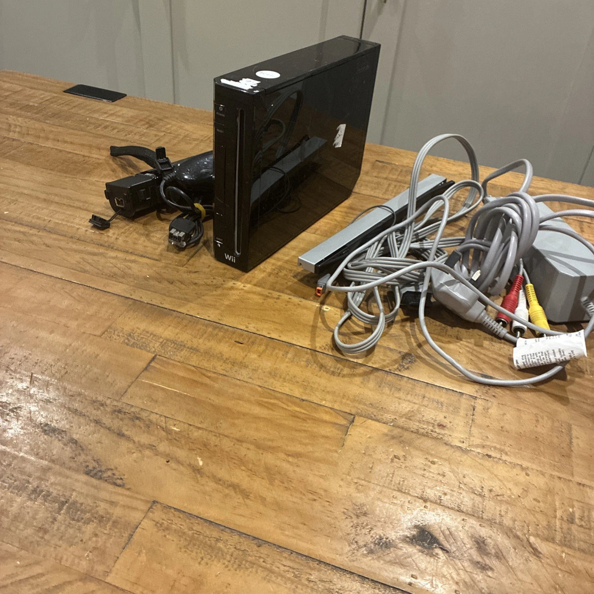 Nintendo Wii Black Console Bundle With Controller, Nunchuk & Leads
