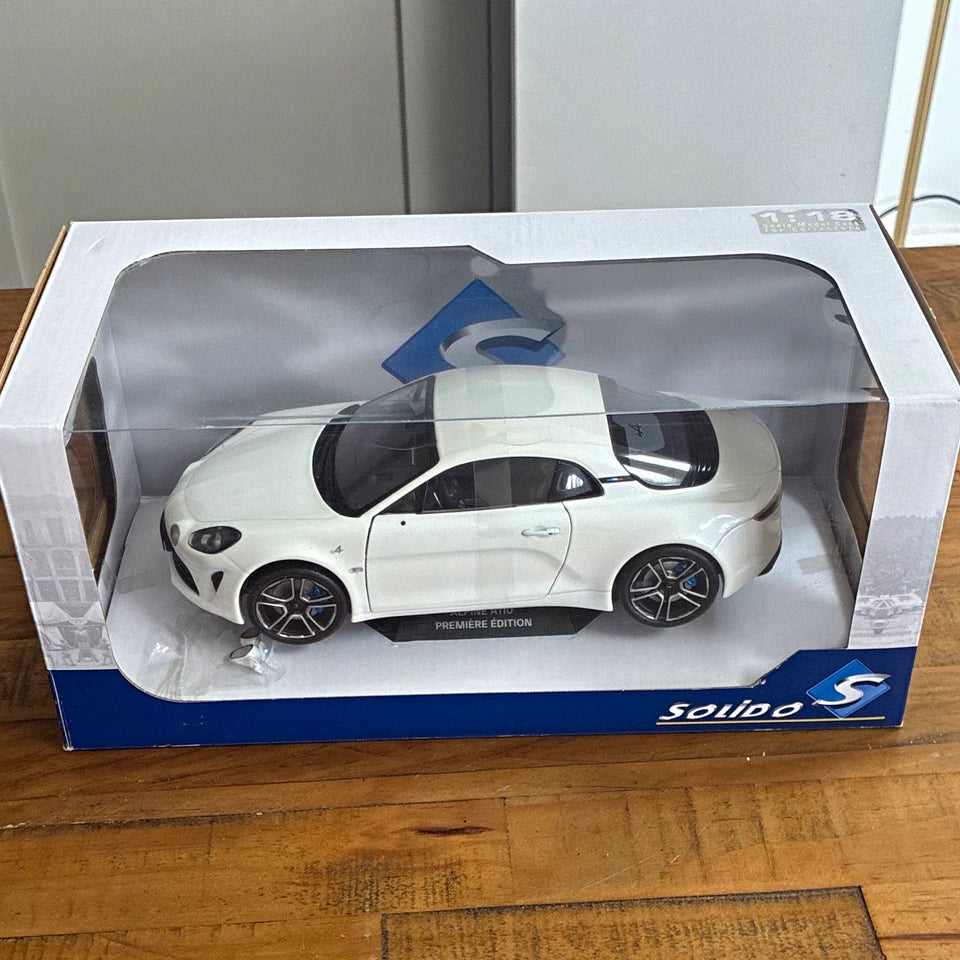 Solido Alpine A110 Premiere Edition 1:18 White Diecast Model Car Boxed S1801603