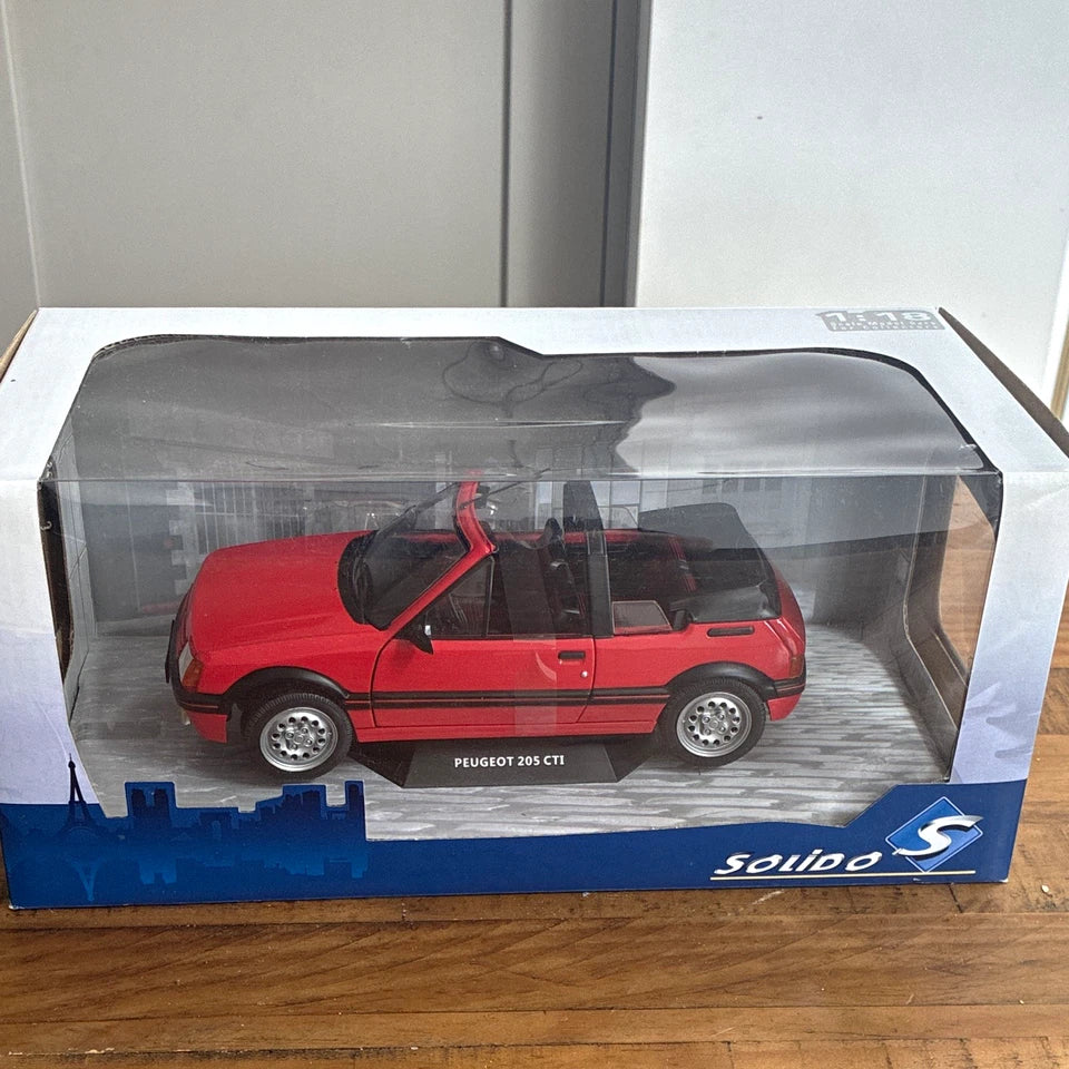 Solido Peugeot 205 CTI 1989 1:18 Red/Black Diecast Model Car With Stand BRAND NEW