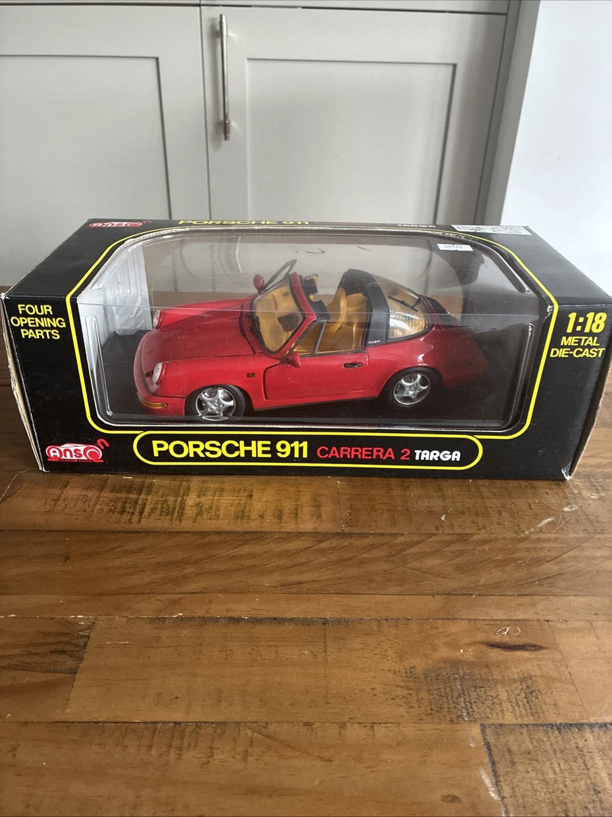 Anson Metal Series Porsche 911 Carrera 2 Targa Diecast Model Car 1:18 Metal BRAND NEW