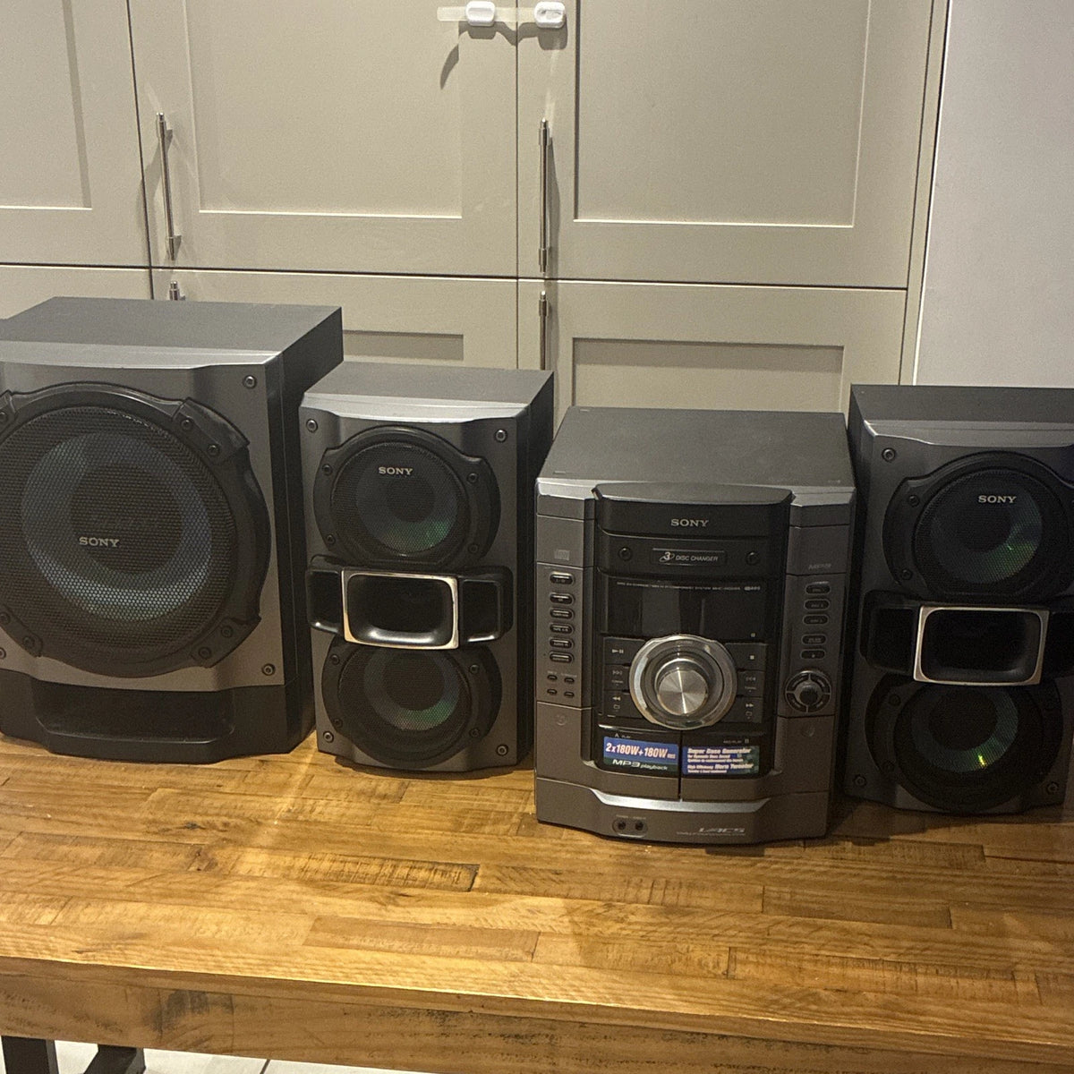 Sony HCD-RG595 Compact Shelf Stereo 3-Disc CD Changer With SubWoofer