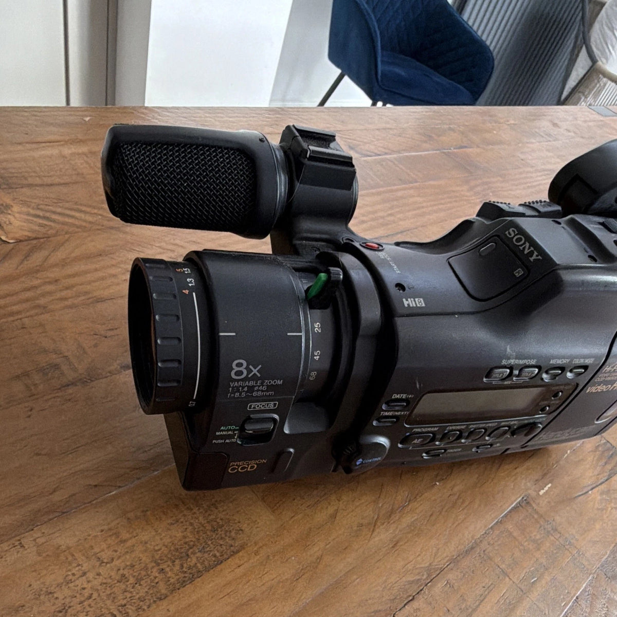 Sony Handycam CCD-v600e Video Hi8 No Battery Included Untested