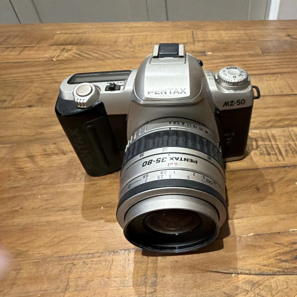 Pentax MZ-50 Silver 35mm SLR Film Camera with Pentax 35-80 Zoom Lens UNTESTED