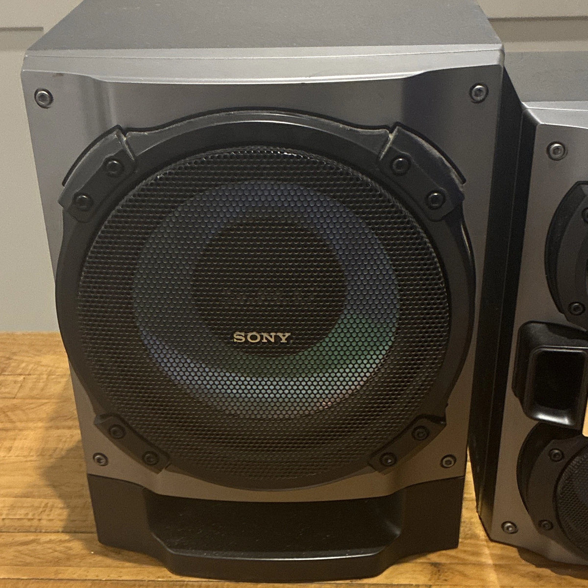 Sony HCD-RG595 Compact Shelf Stereo 3-Disc CD Changer With SubWoofer
