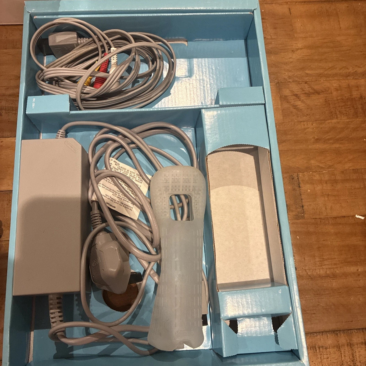 Nintendo Wii White Console Boxed With Controller, Cover, Nunchuk & Leads