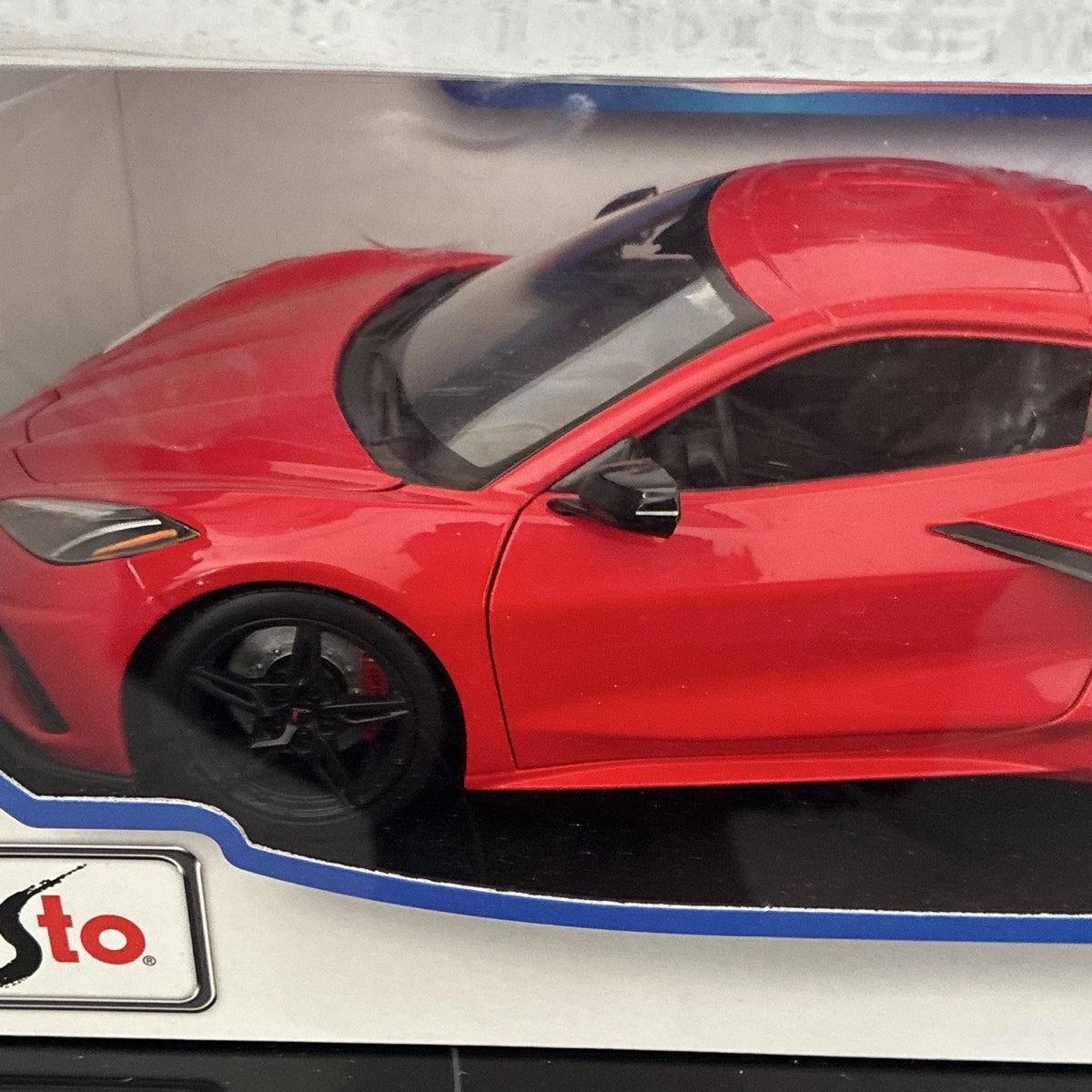 Maisto Special Edition Chevrolet 1:18 Red Diecast Car Opening Doors 46629 BRAND NEW
