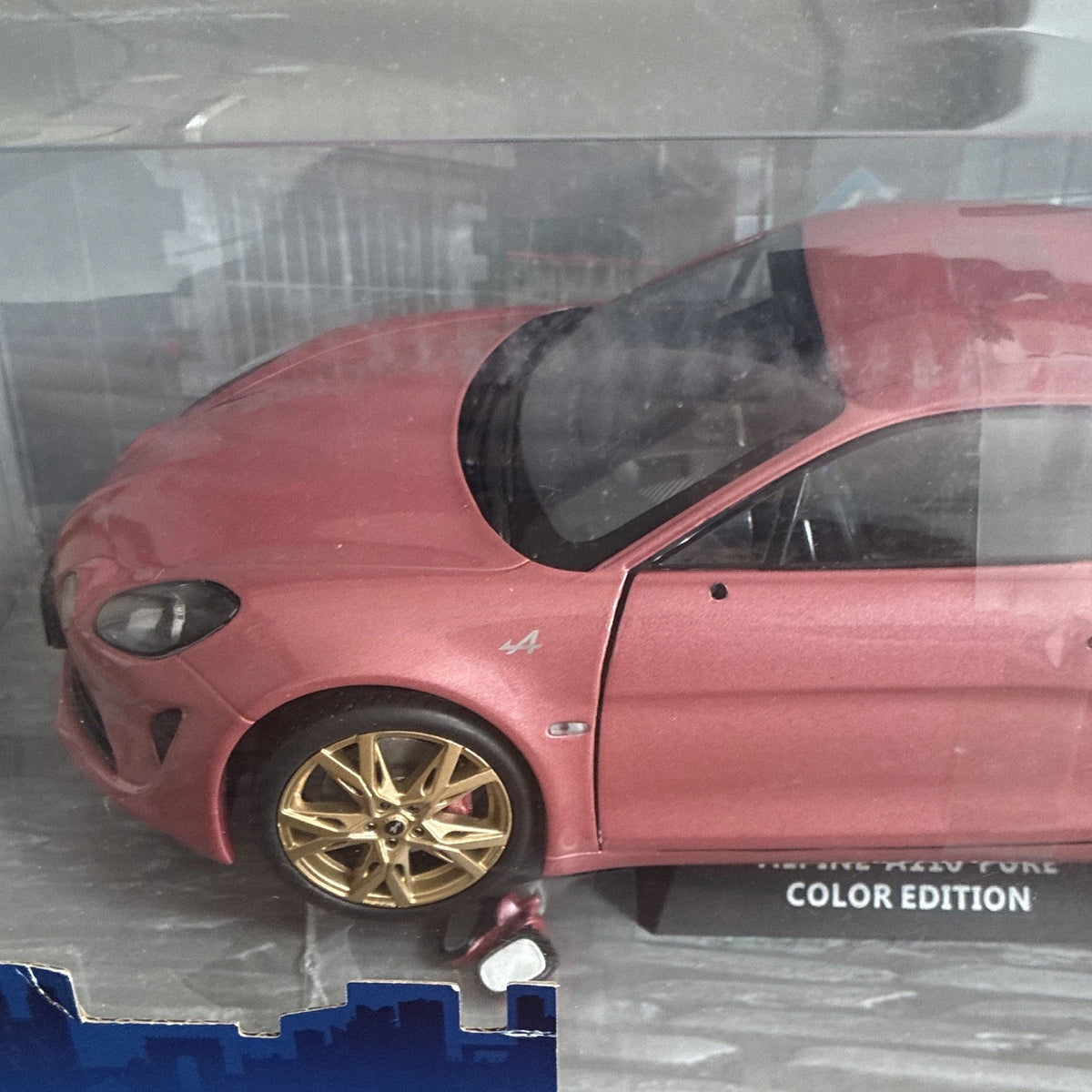 Solido Alpine A110 Pure Colour Edition 1:18 Pink Boxed S1801611 BRAND NEW