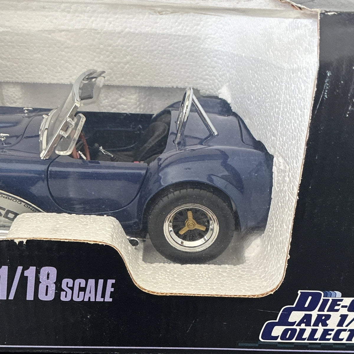 Brand New Kyosho Shelby Cobra 427 1:18 Blue/White Diecast No.7006