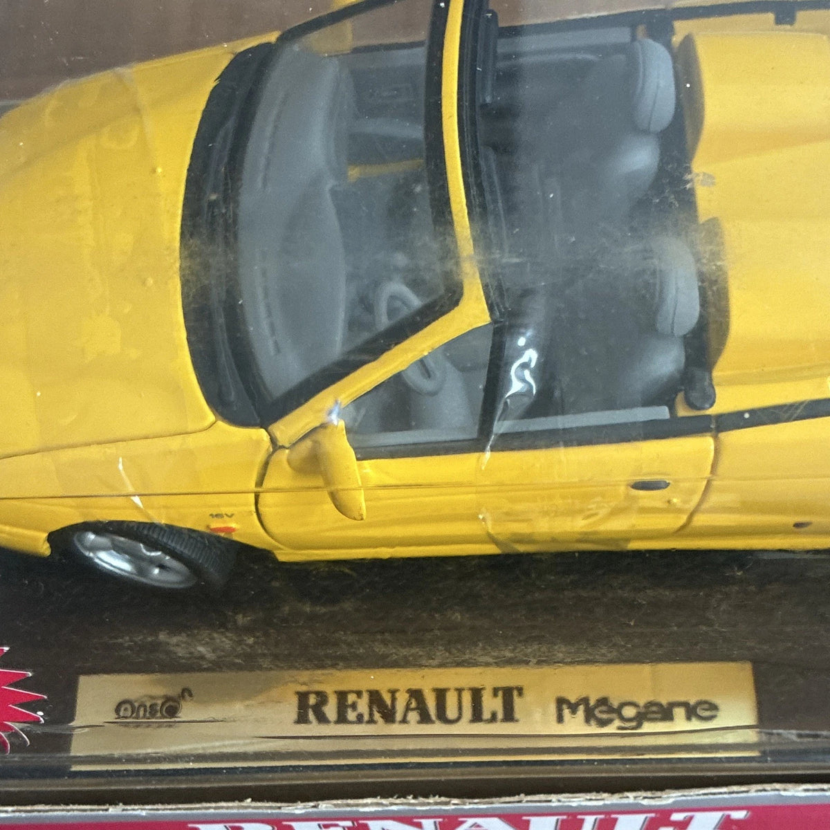 Anson Renault Megane 1999 1:18 Yellow/Black Diecast Metal Model Car New In Box