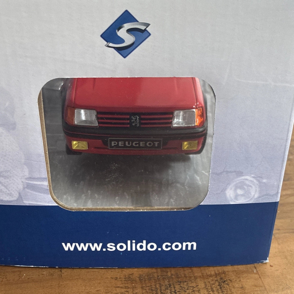 Solido Peugeot 205 CTI 1989 1:18 Red/Black Diecast Model Car With Stand BRAND NEW