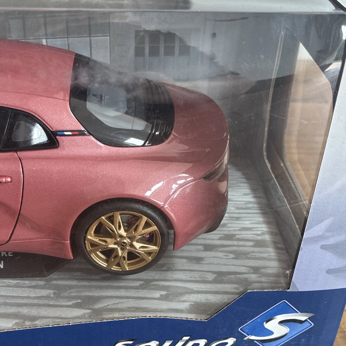 Solido Alpine A110 Pure Colour Edition 1:18 Pink Boxed S1801611 BRAND NEW
