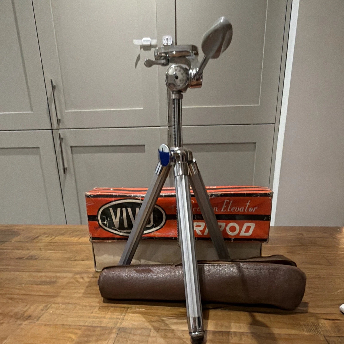 Vivo 9-Section Elevator Metal Camera Tripod In Box Retro Treasure