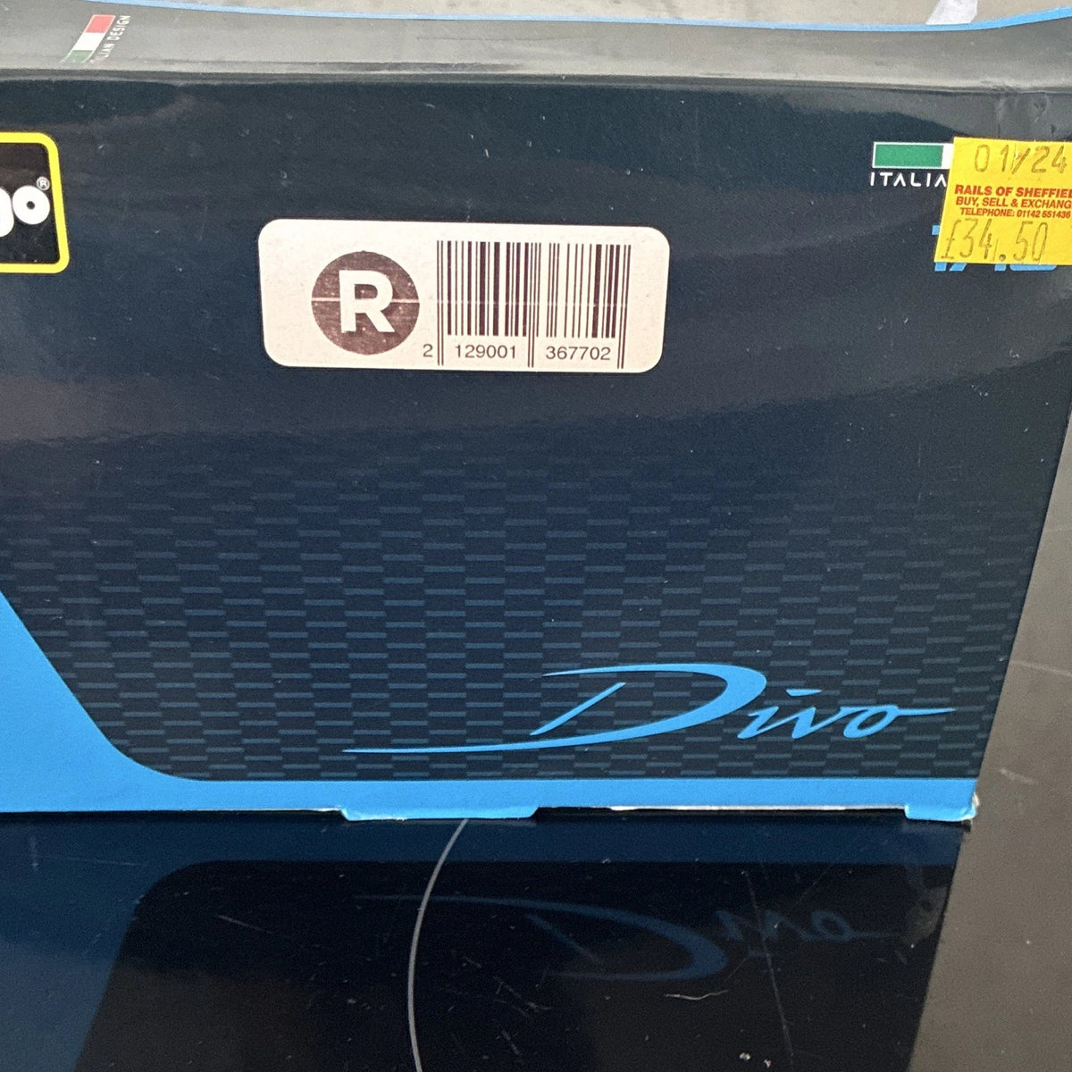 Bburago Bugatti Divo 1:18 Black/Blue Diecast Metal Model Car BRAND NEW IN BOX