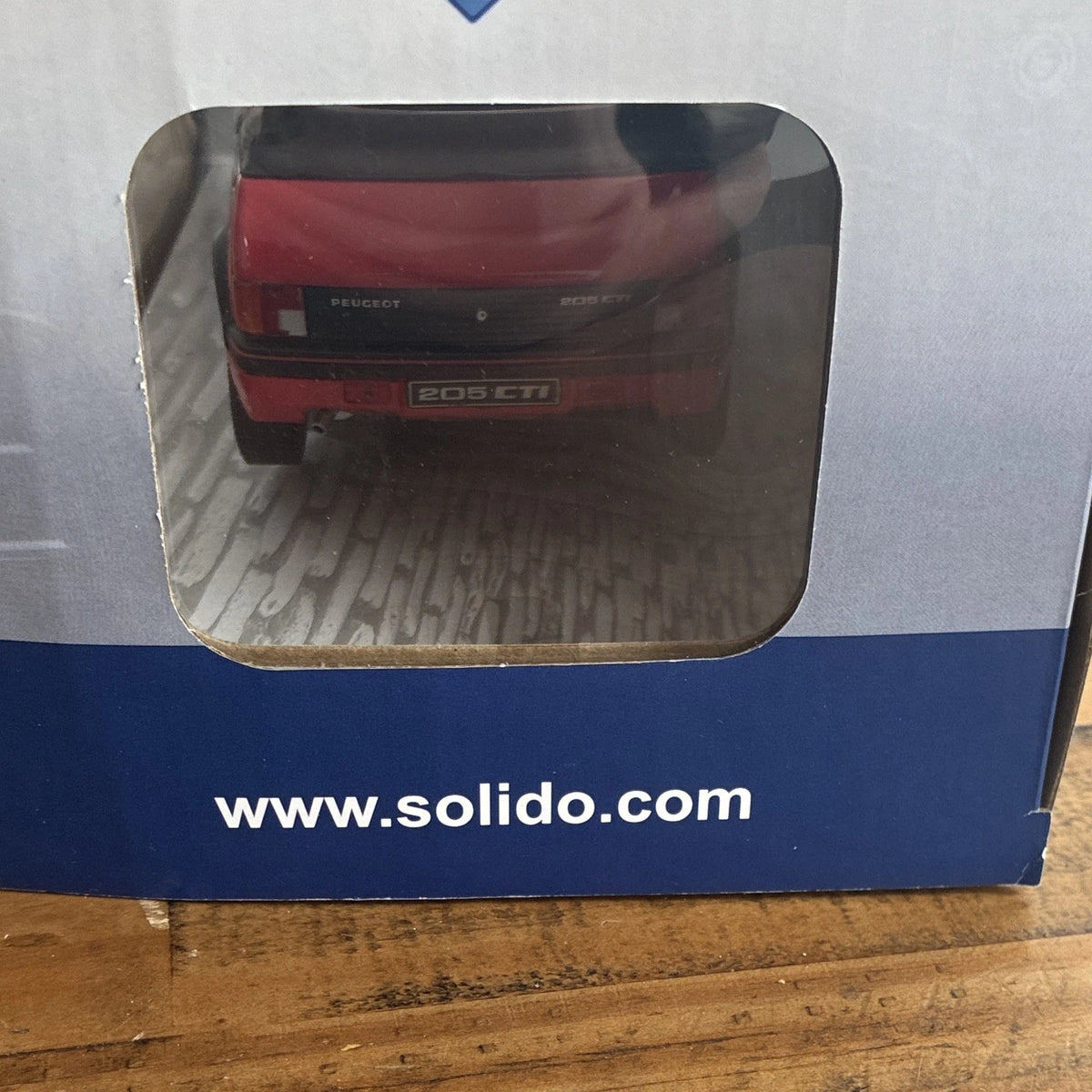 Solido Peugeot 205 CTI 1989 1:18 Red/Black Diecast Model Car With Stand BRAND NEW