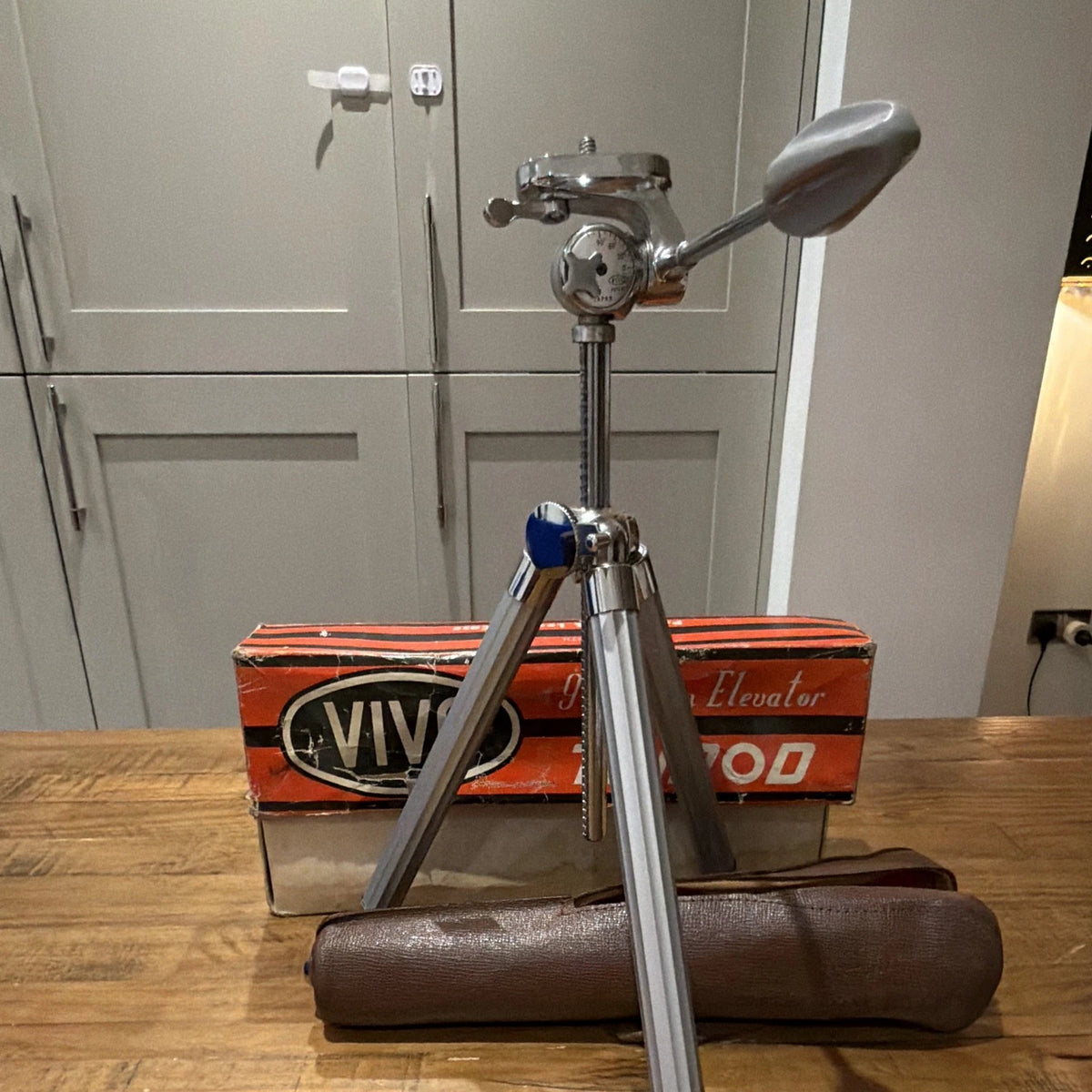 Vivo 9-Section Elevator Metal Camera Tripod In Box Retro Treasure
