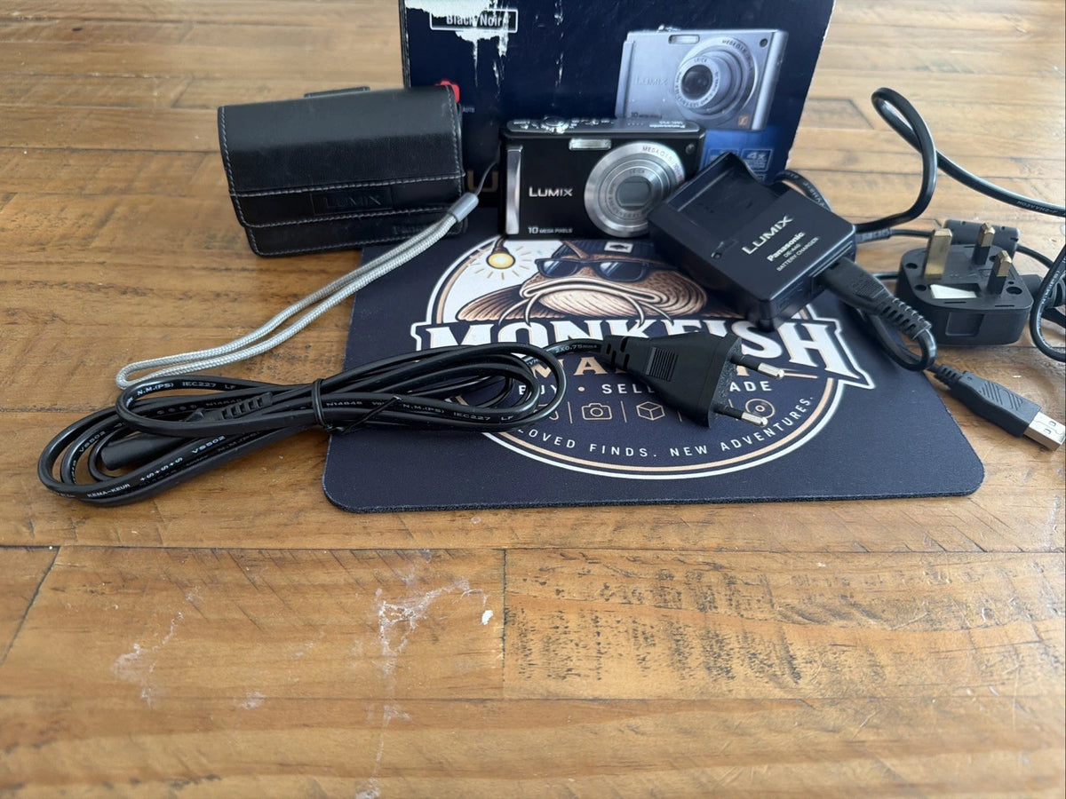 Panasonic Lumix DMC-FS5 With Box,case,battery Charger & European Charger