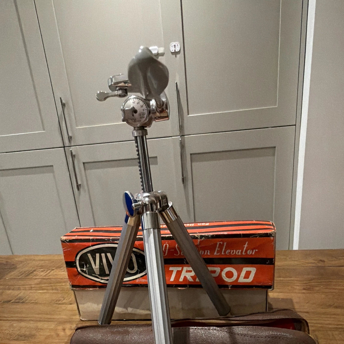 Vivo 9-Section Elevator Metal Camera Tripod In Box Retro Treasure