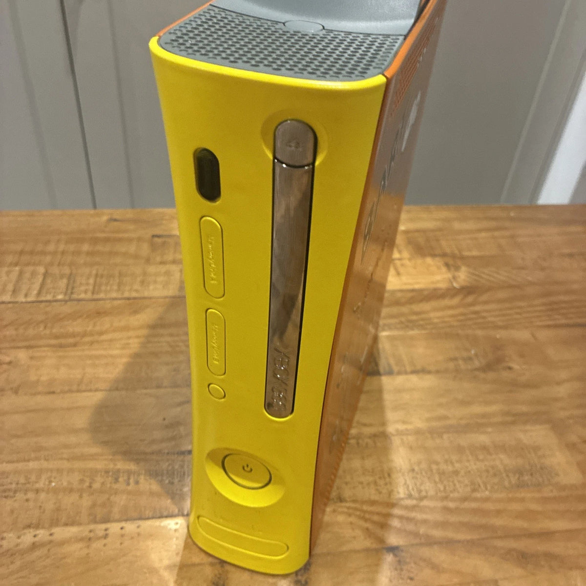 Xbox 360 Console Custom Simpsons Paint Job & Extra Shell With Leads